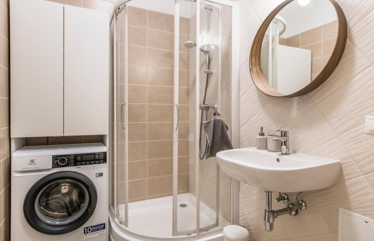 Cozy Modern Studio - Great For Short Trips Riga Luaran gambar