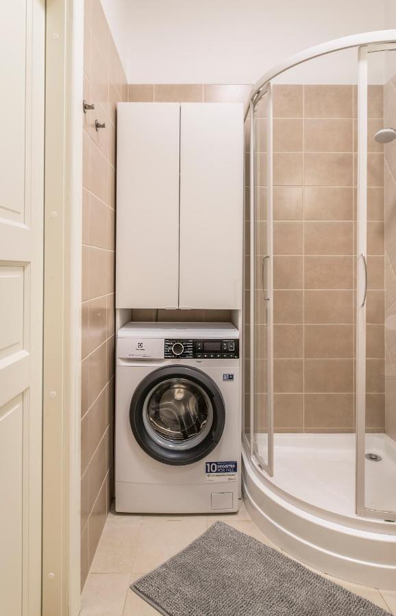 Cozy Modern Studio - Great For Short Trips Riga Luaran gambar